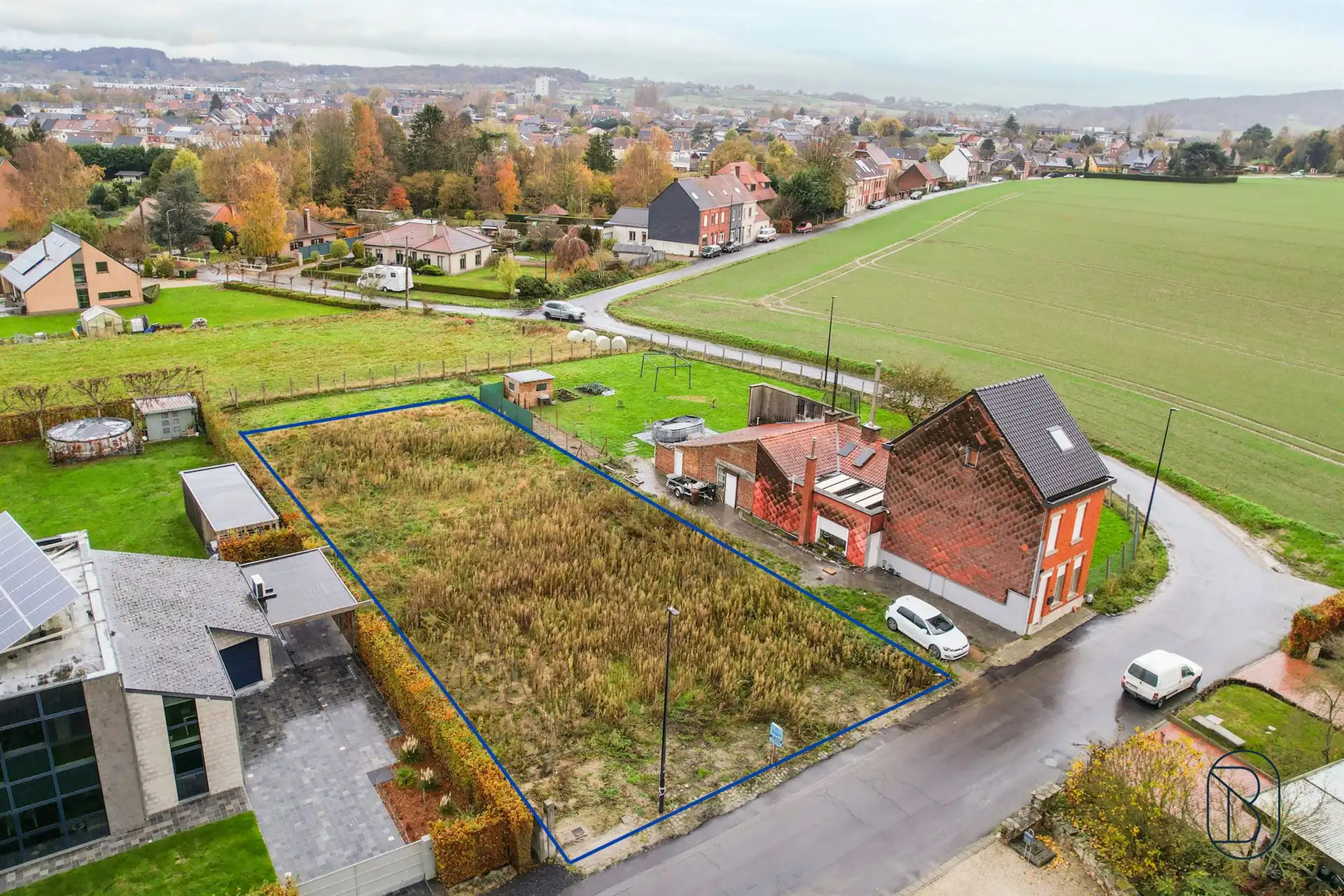 Bouwgrond te koop – 867 m² in rustige straat te Ronse foto 2