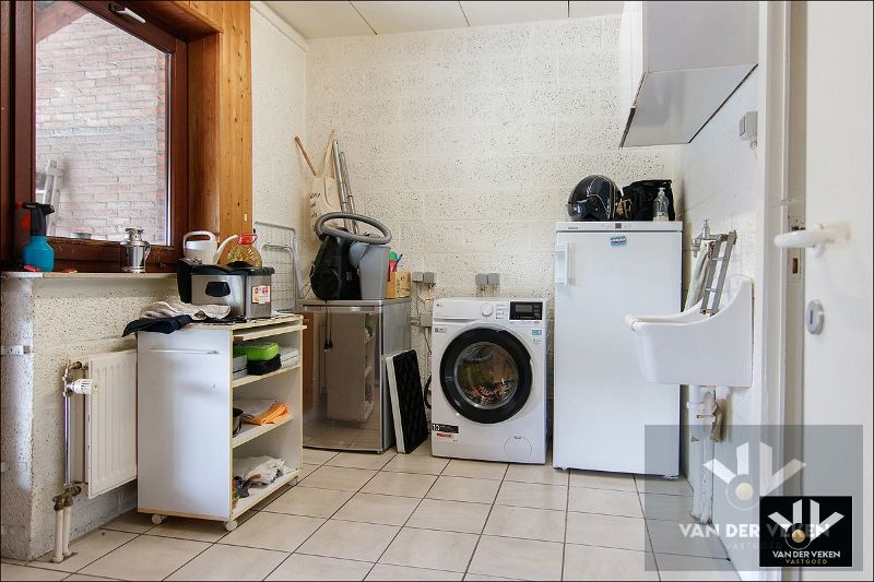 INSTAPKLARE GEZINSWONING IN KINDVRIENDELIJKE BUURT foto 22