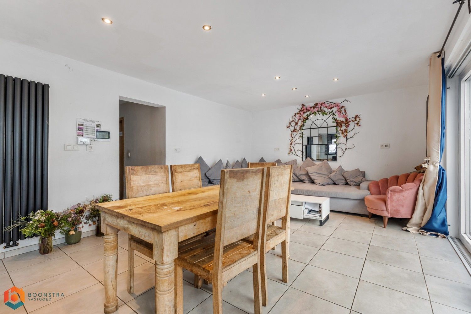 Woning met 4 slpkrs en garage op perceel van 1401 m² foto 5