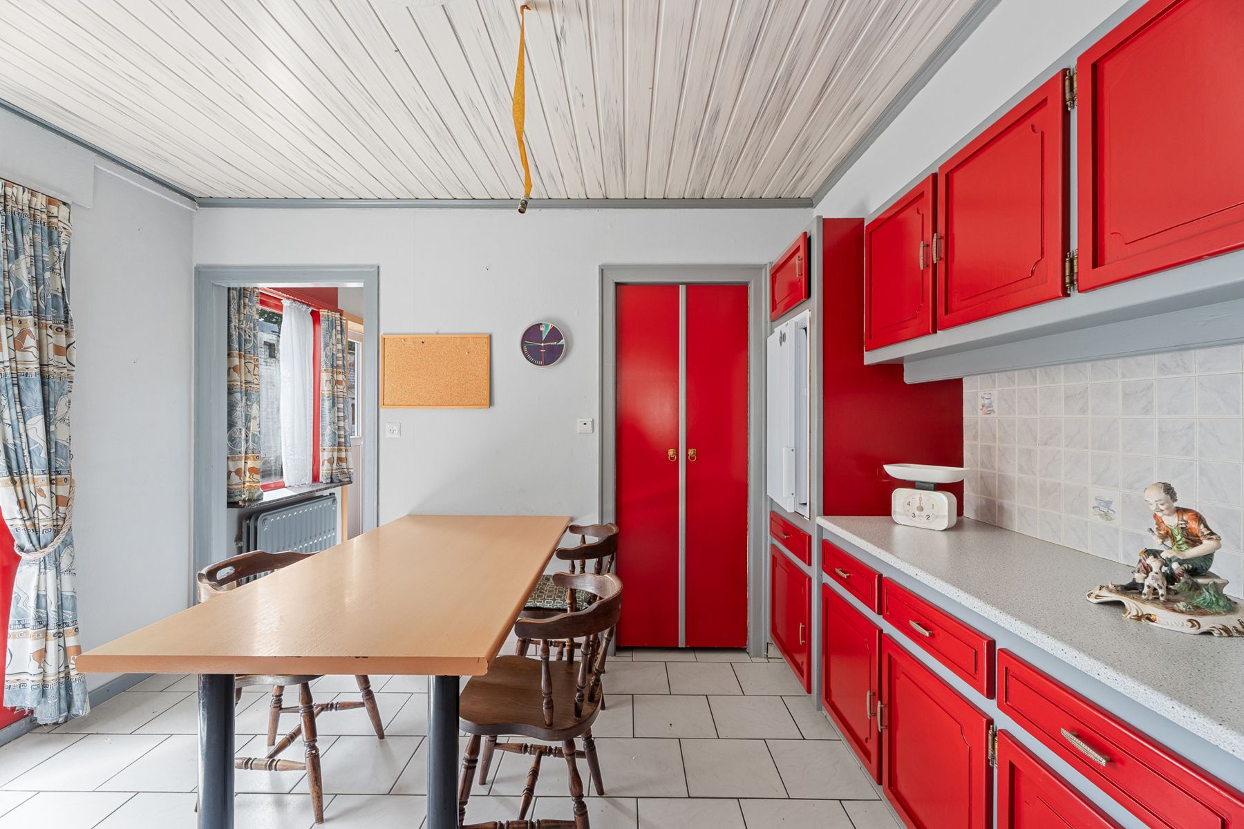 Te renoveren, halfopen, bebouwing op gunstige ligging foto 8