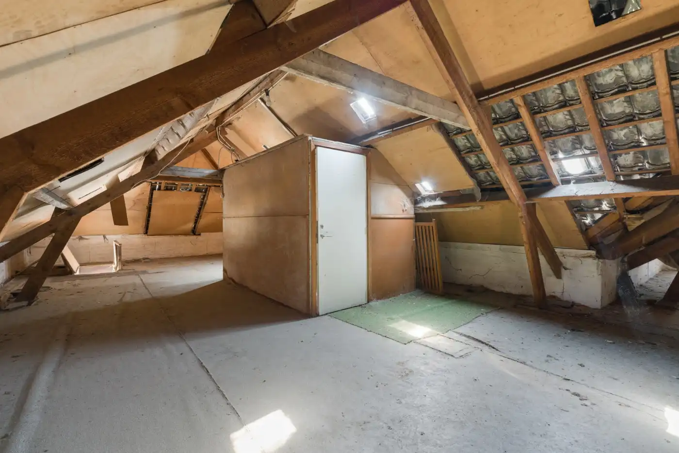 Vrijstaande laagbouwwoning met 3 slpk., garage en prachtige tuin foto 21