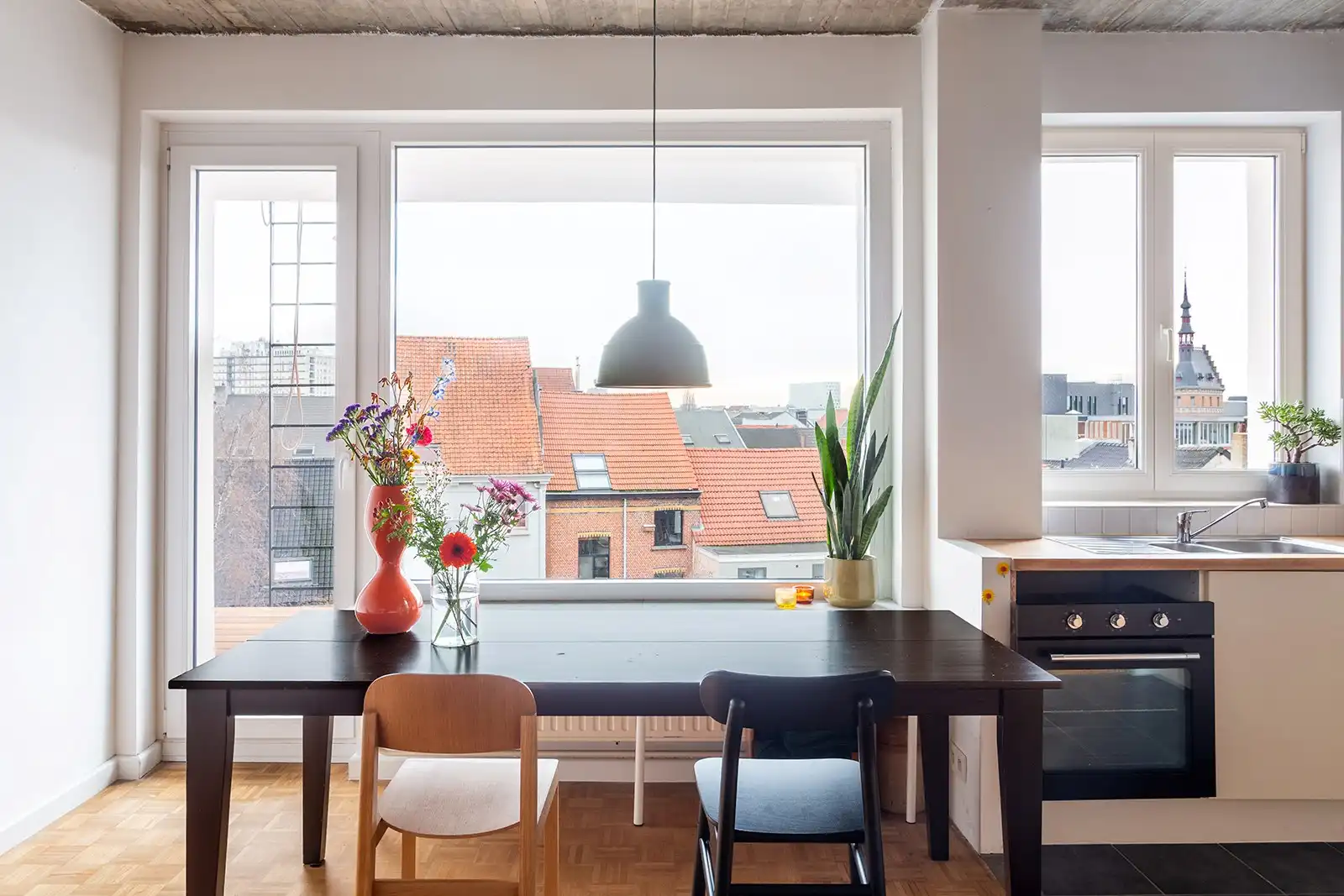 Instapklare studio met loftgevoel en zonneterras foto 3