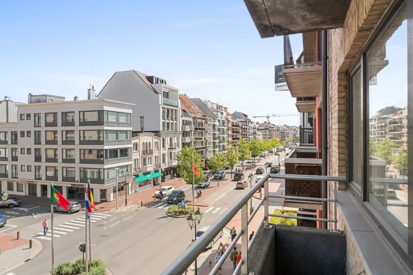 Ruim appartement te koop in centrum Knokke foto 2