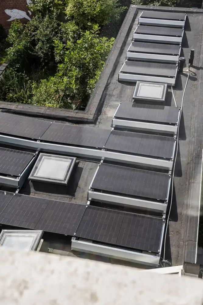 Buitengewoon royaal herenhuis centrum Gent met verwarmd buitenzwembad. foto 27