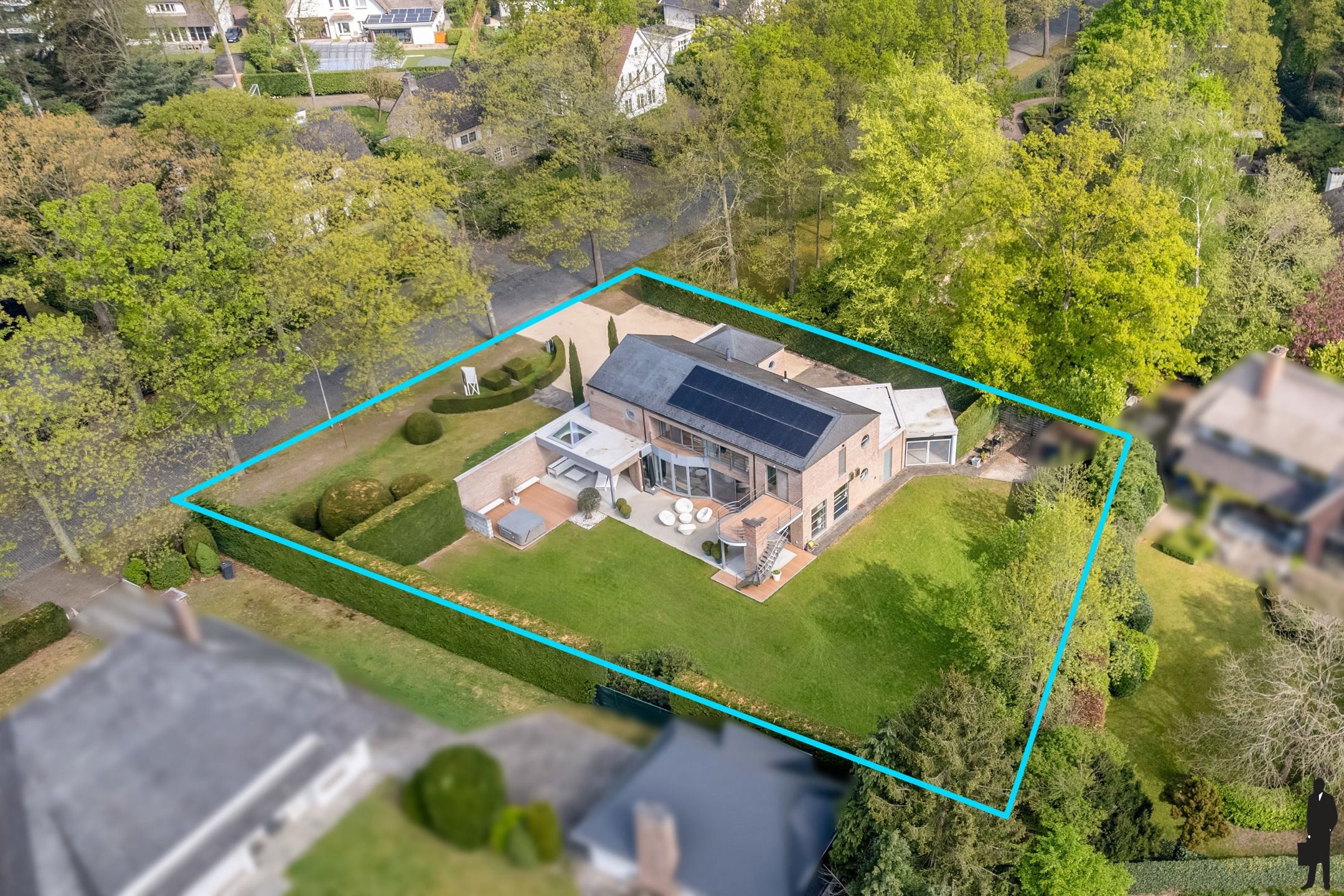VILLA MET APARTE PRAKTIJK OF APART KANTOOR AAN HUIS (vrij beroep mogelijk!)  foto 27