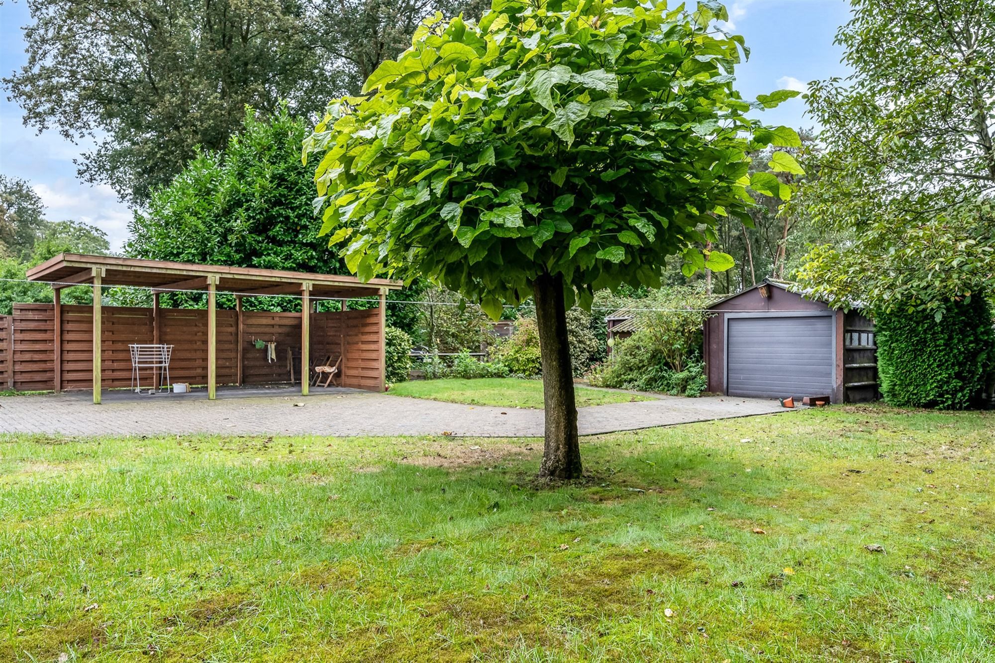 GOED ONDERHOUDEN GELIJKVLOERSE WONING MET 3 SLAAPKAMERS OP RUIM PERCEEL VLAK BIJ KOERSEL CENTRUM foto 23