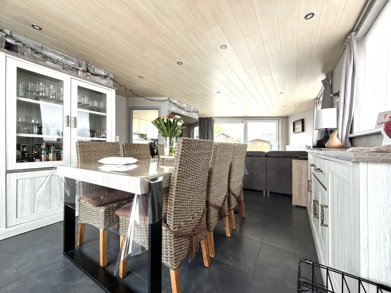 Woning met 4 slaapkamers en riante tuin foto 5