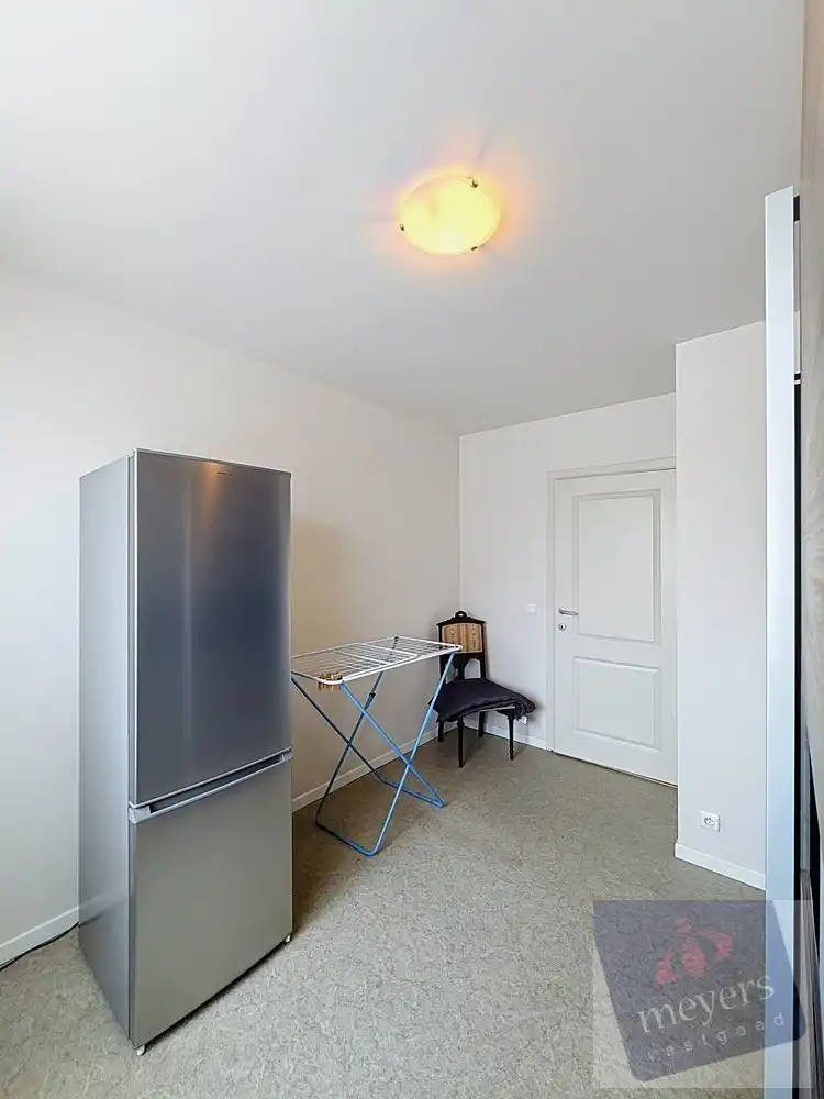 Instapklaar appartement met 2 slaapkamers, balkon en autostaanplaats in Hasselt foto 16