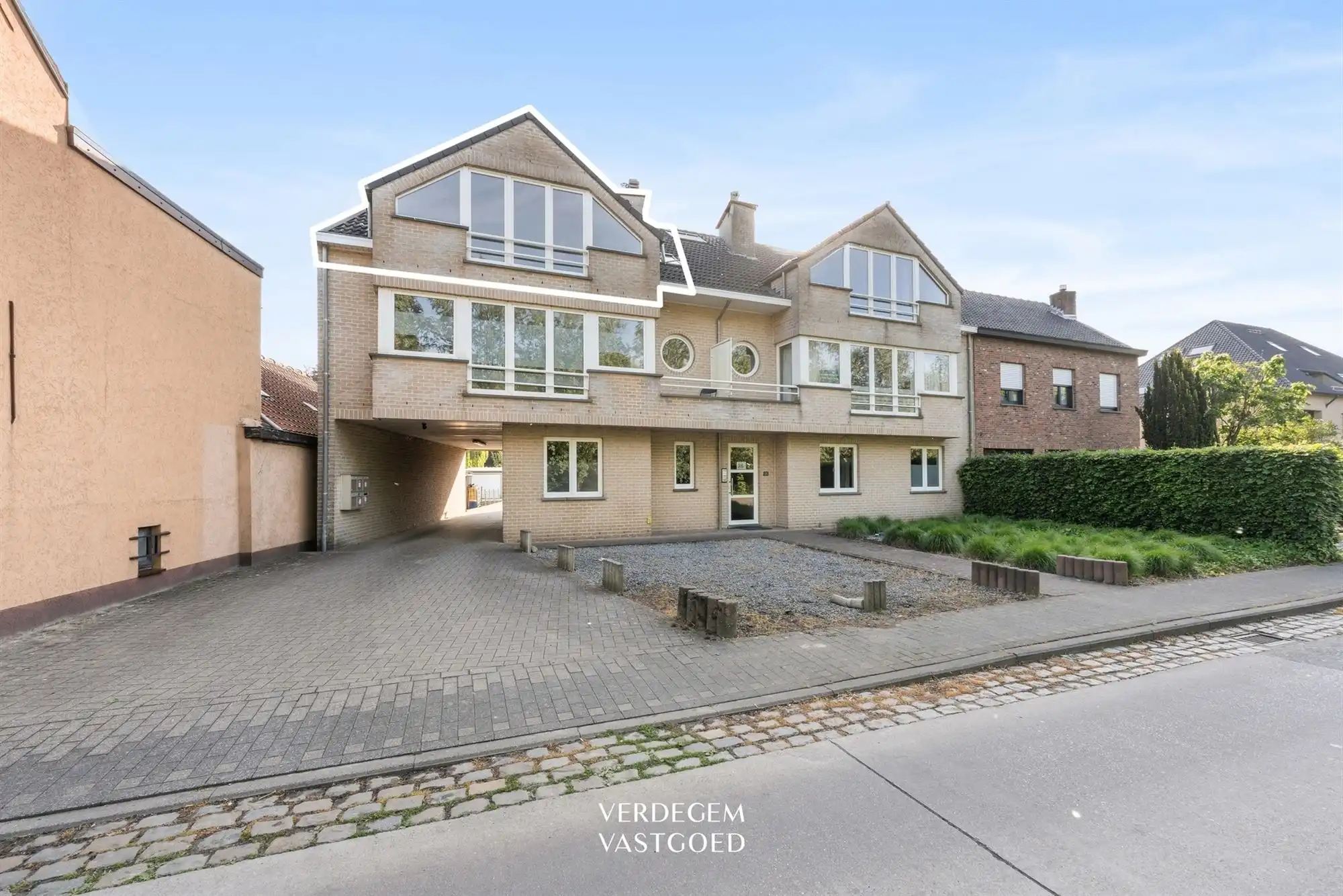 Dakappartement met 2 slaapkamers, garage en autostaanplaats foto 10