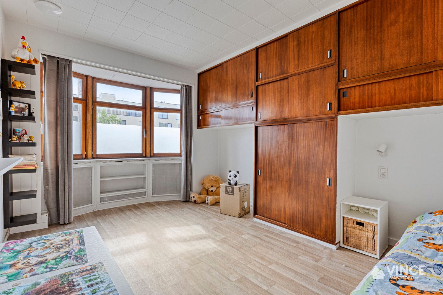 Woning met ruim magazijn foto 19