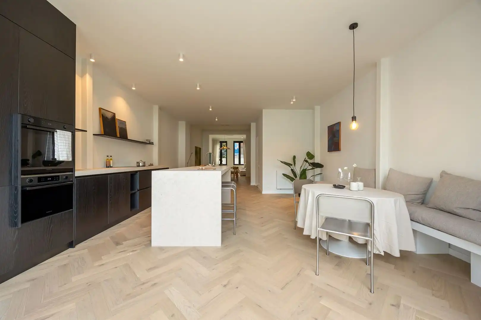 Luxueuze gerenoveerde herenwoning op toplocatie foto 7