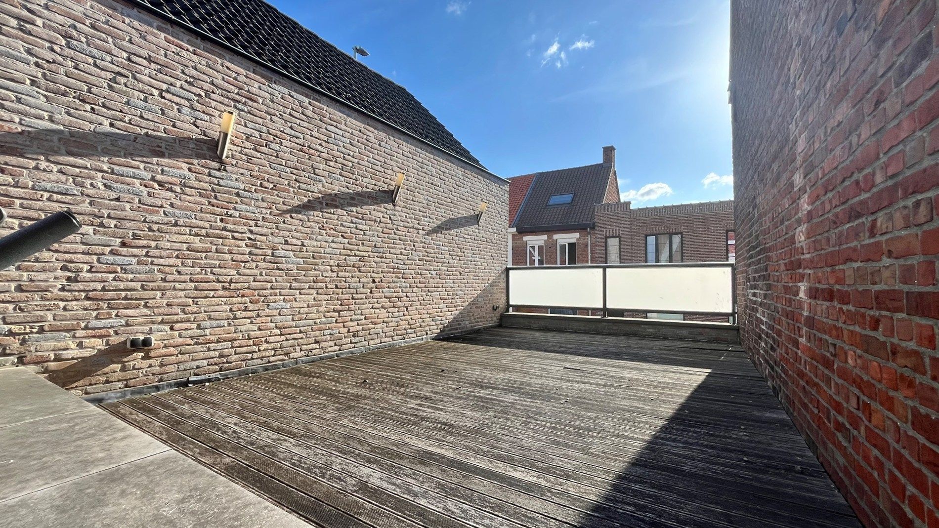Instapklare woning in rustige straat te Rumbeke foto 25