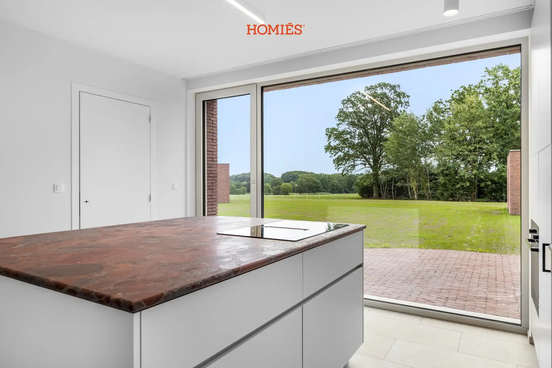 prachtige nieuwbouw met 3 slaapkamers en tuin met bos foto 5
