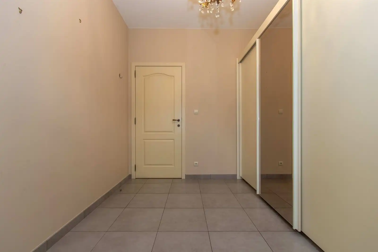 Gelijkvloers appartement centrum Sint-Pieters-Leeuw foto 15