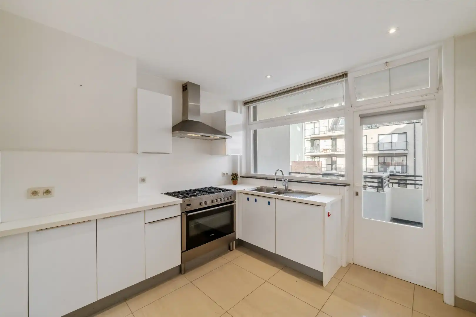 Prachtig ruim appartement met open zicht op Groentemarkt (2de verdiep) foto 8