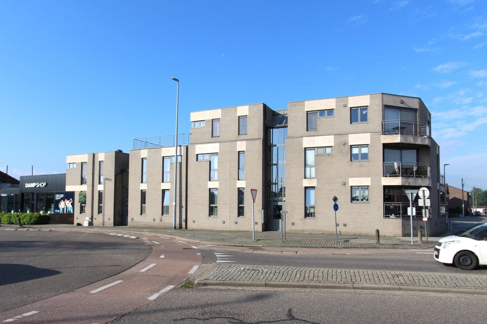 Gelijkvloers appartement met ruim zonneterras en garage - centrum Tongeren foto 19