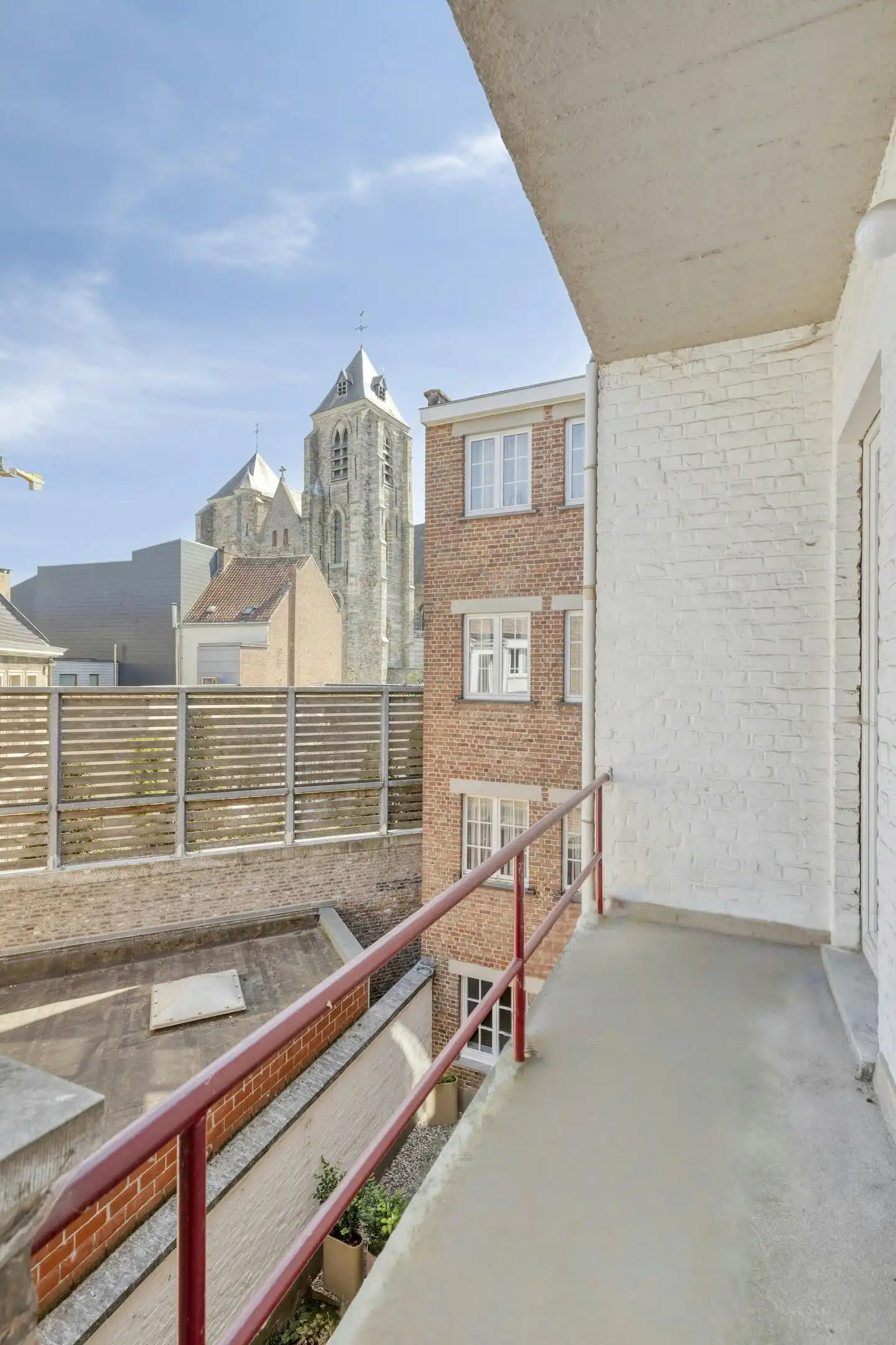 Appartement met 3 kamers en garagebox te koop in centrum Kortrijk foto 8