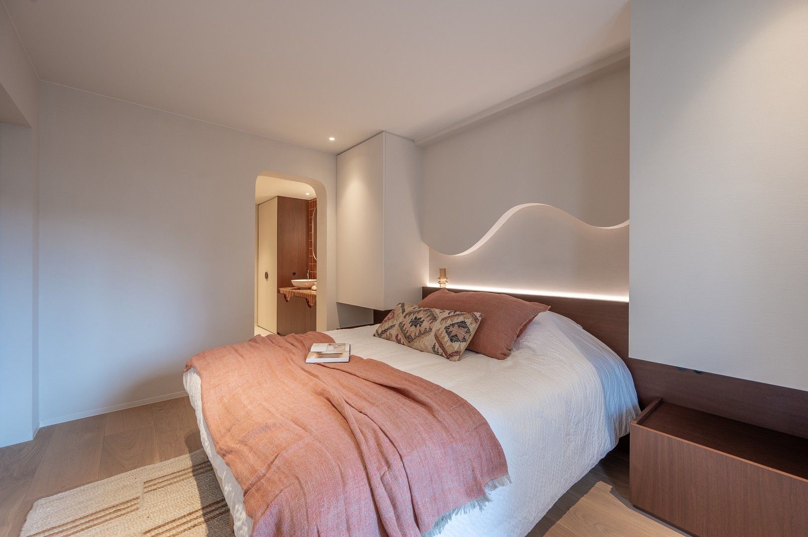 Fantastisch appartement met adembenemend zeezicht ideaal gelegen op de zeedijk in het Zoute. foto 15