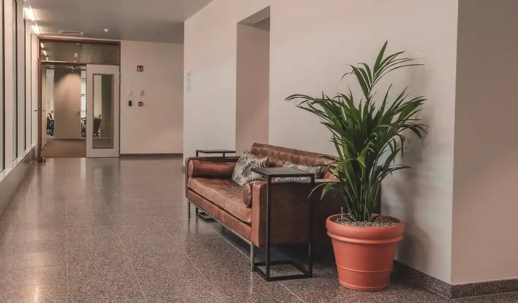 Gemeubelde kantoorruimte in MC-SQUARE Gent-Dampoort foto 10