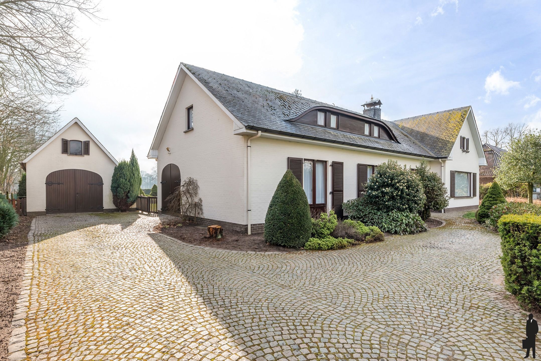 Woning met 3 slaapkamers op perceel van ca. 3.352 m² foto 22