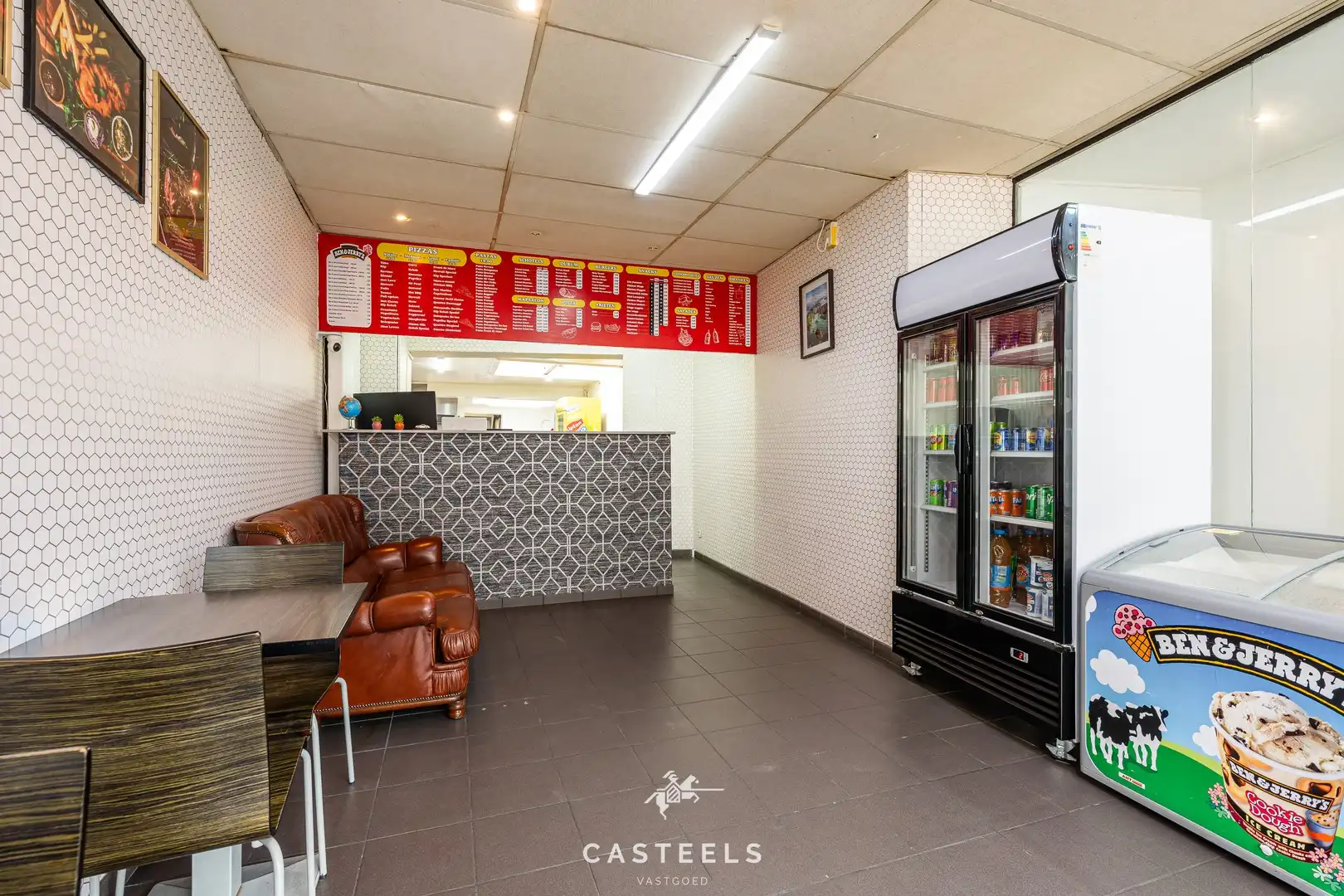 Handelshuis met woonst en uitbreidingsmogelijkheden foto 3