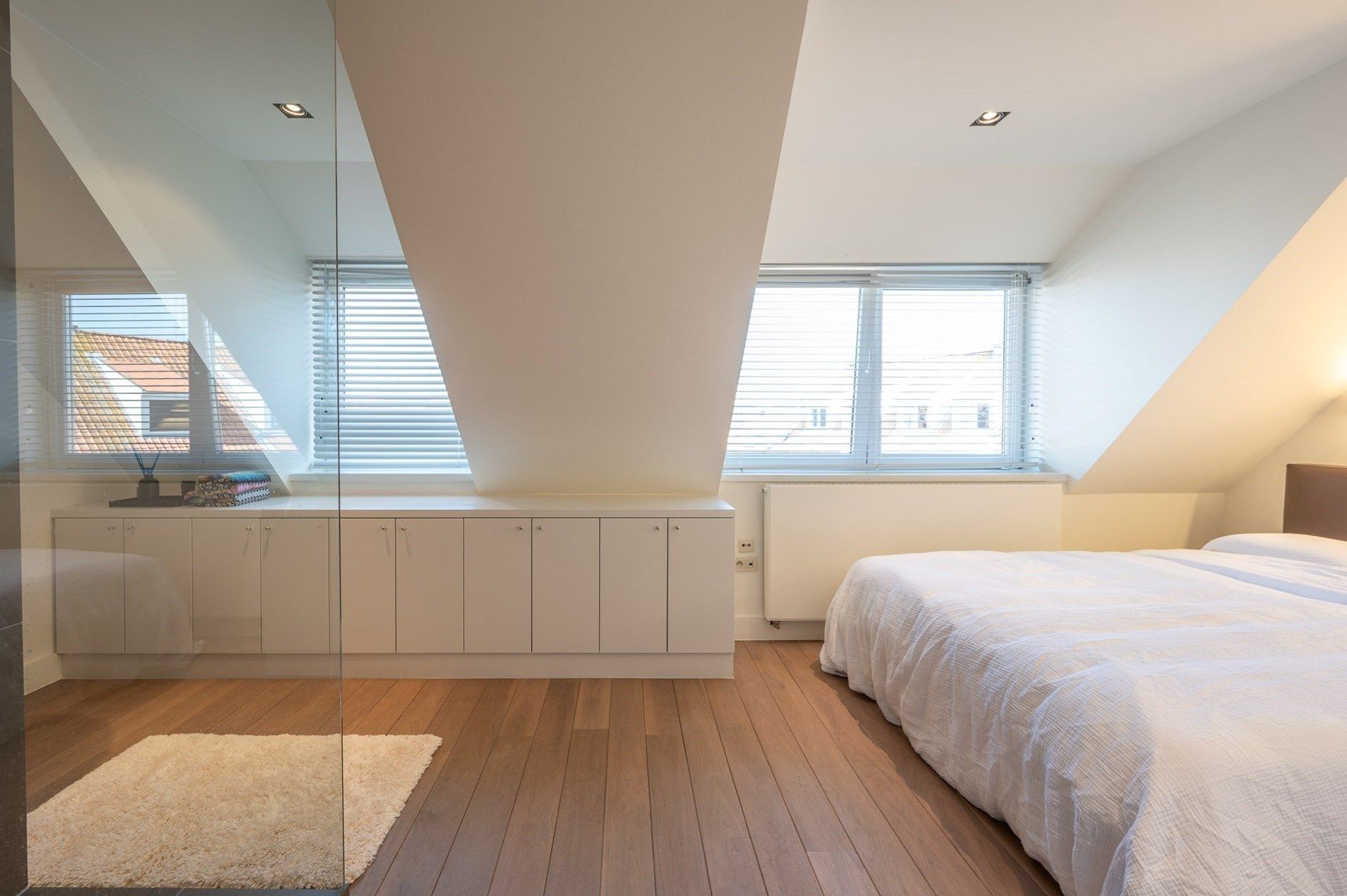 Prachtig, ruim 2 slaapkamer appartement met ruime terrassen centraal gelegen op de Zoutelaan te Knokke (met mogelijkheid tot het creëren van een 3de kamer)  foto 23