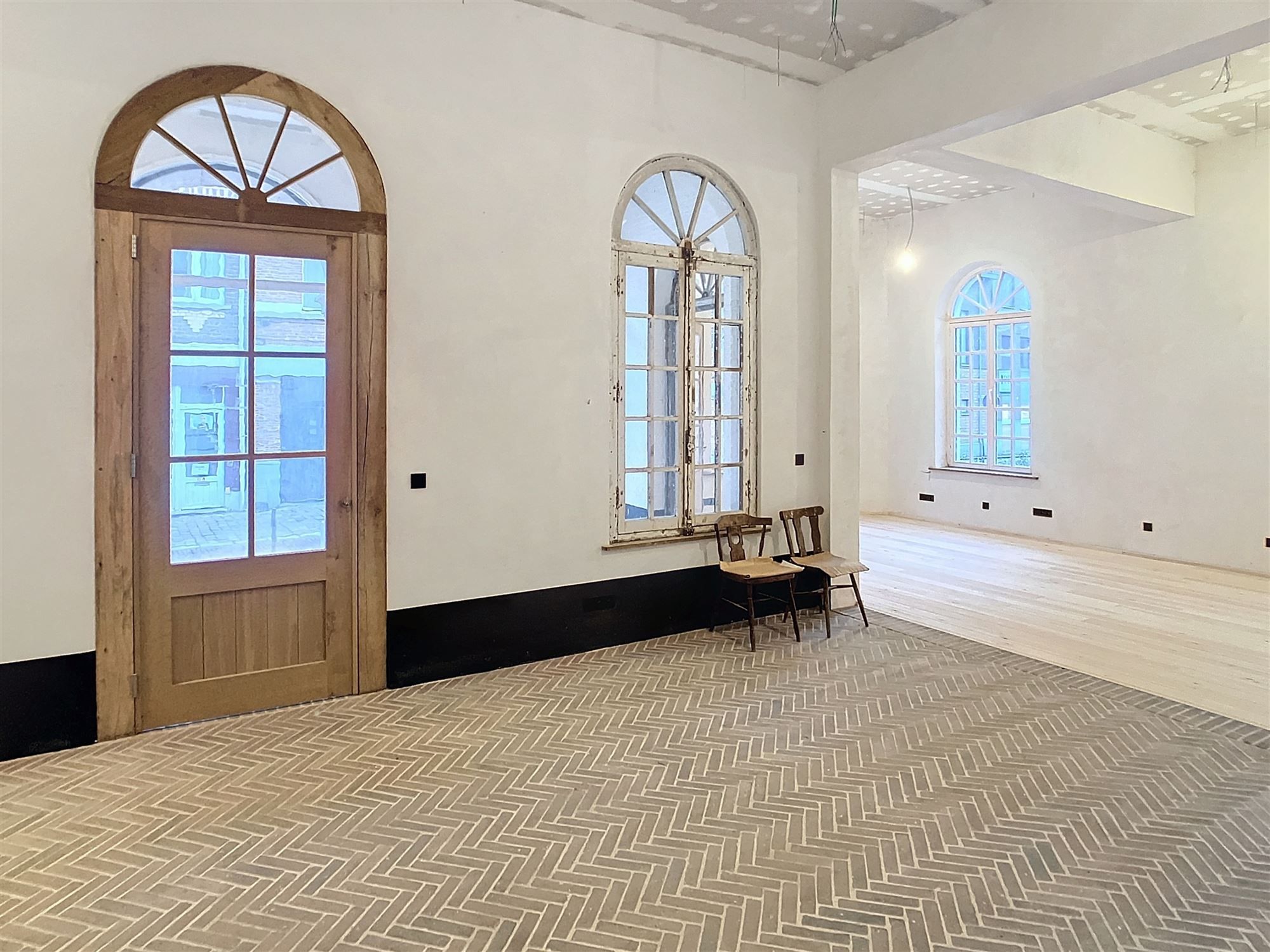 Unieke kantoor- of commerciële ruimte/ POP-UP mogelijk (Huurprijs + 21 % btw). foto 13