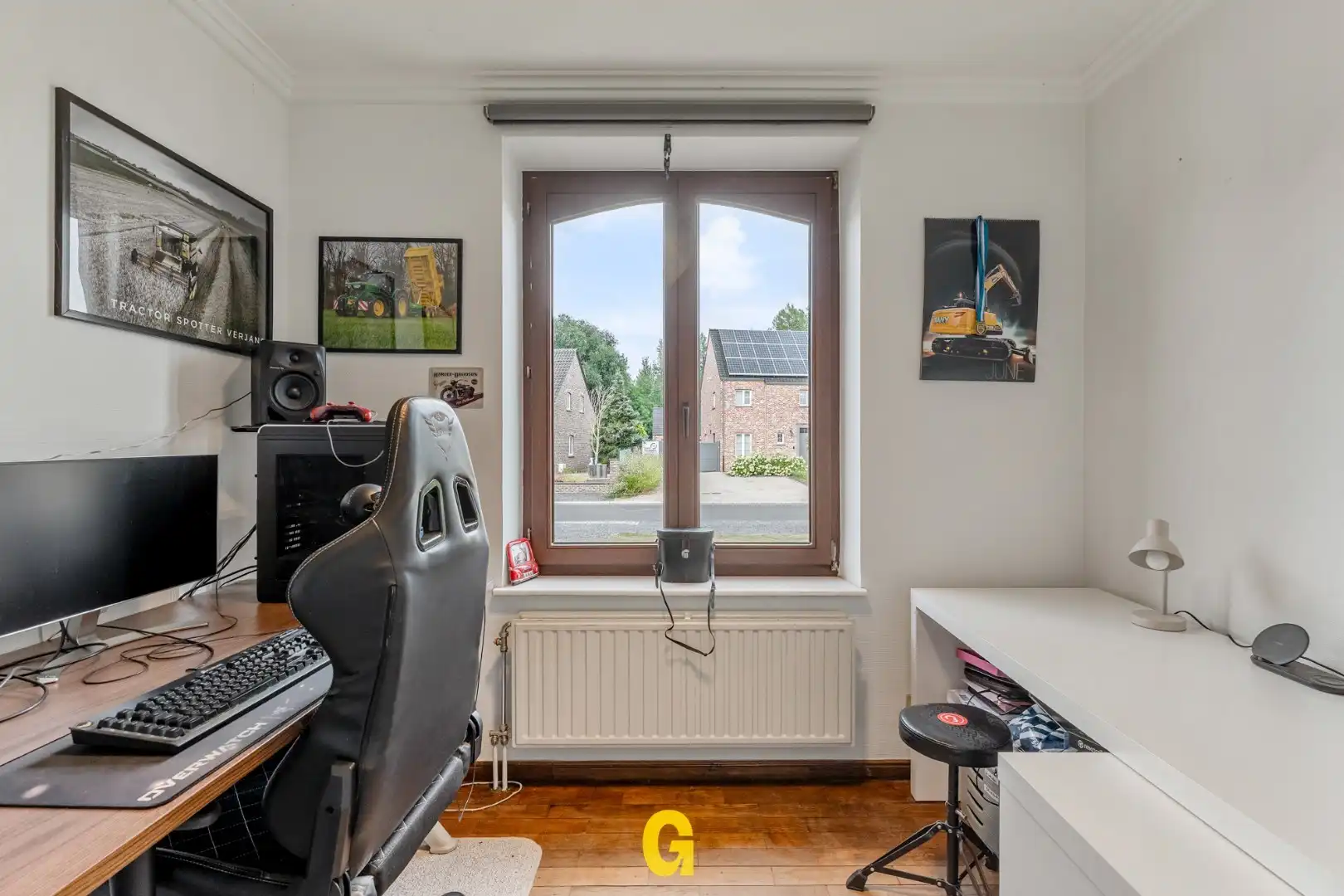 Degelijke halfopen woning met 4 slaapkamers, bureel en ruime tuin met blijvend vrij uitzicht foto 18