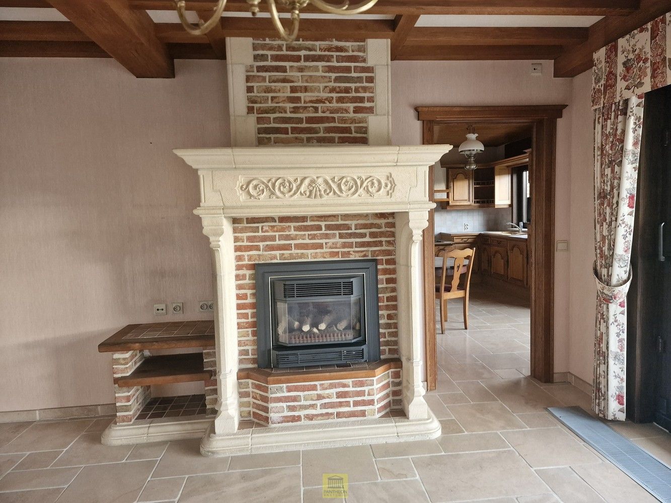 Degelijke halfopen bebouwing, rustig gelegen! foto 8