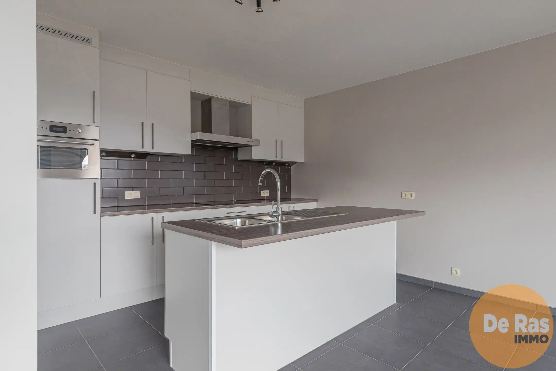 HERZELE - Energiezuinig, ruim appartement met 2 slaapkamers foto 6