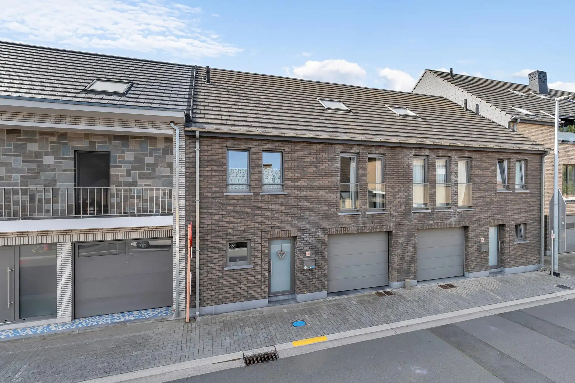 Instapklare, goed onderhouden woning te Iddergem met 3slpk foto 3