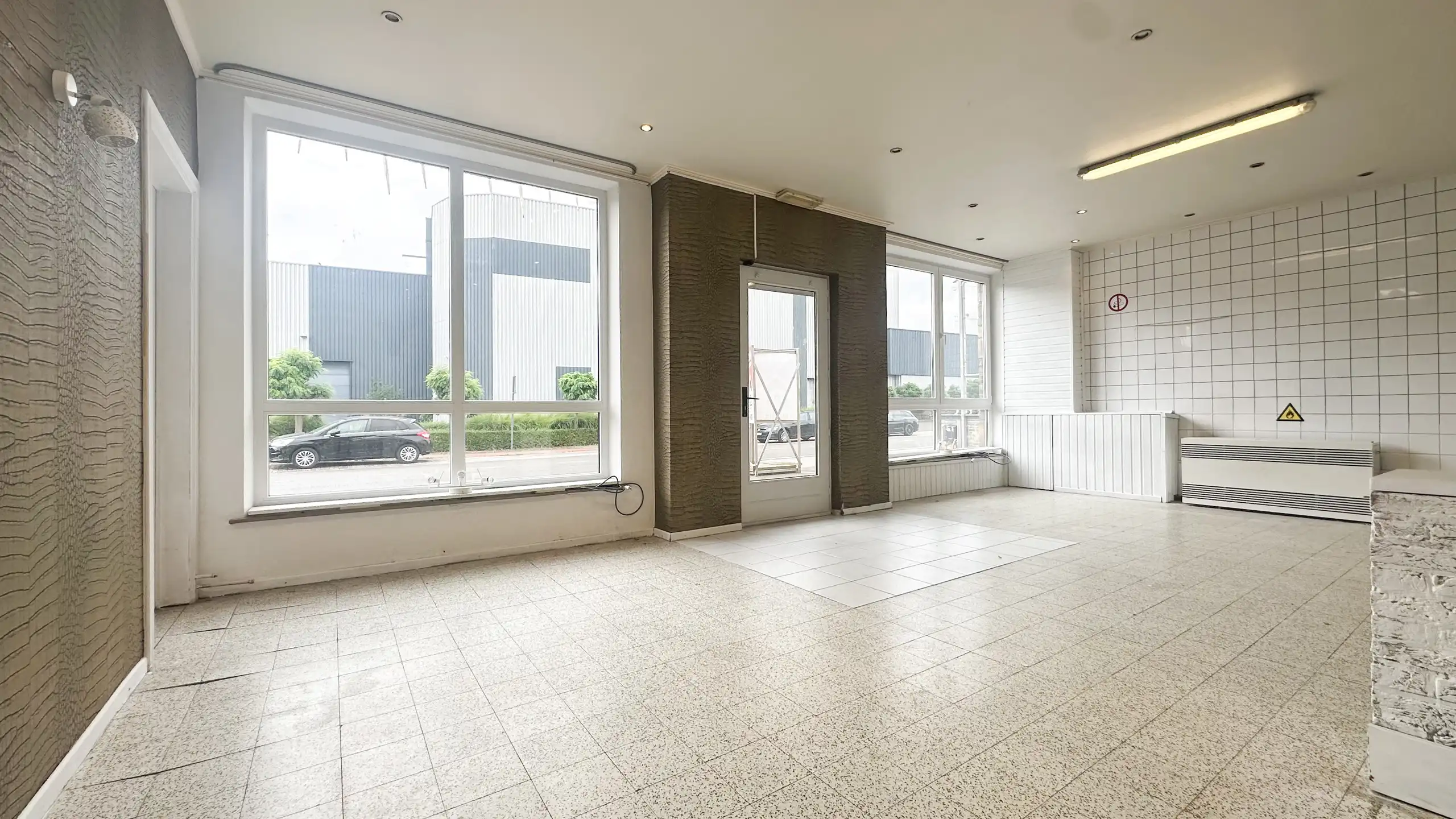 300m opslagruimte of kantoor, keuze achter of voorkant! foto 15