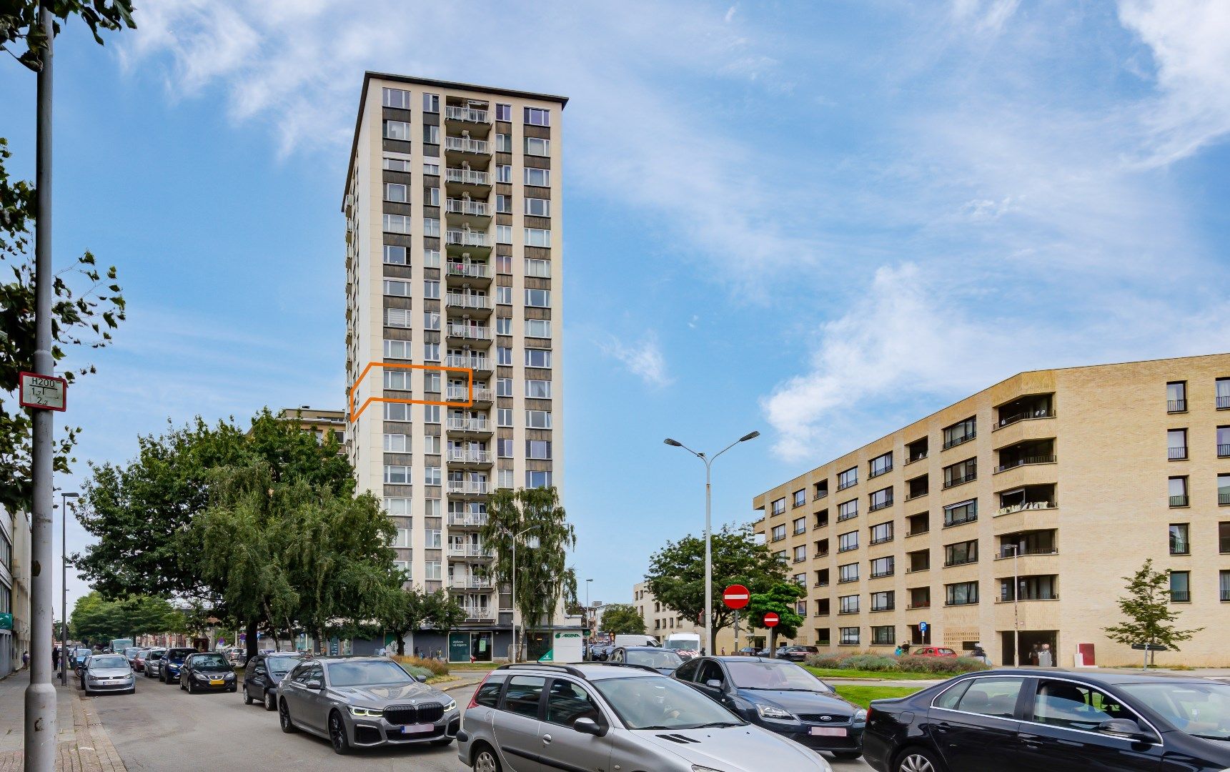  Ruim hoek appartement met 2 slaapkamers foto 1