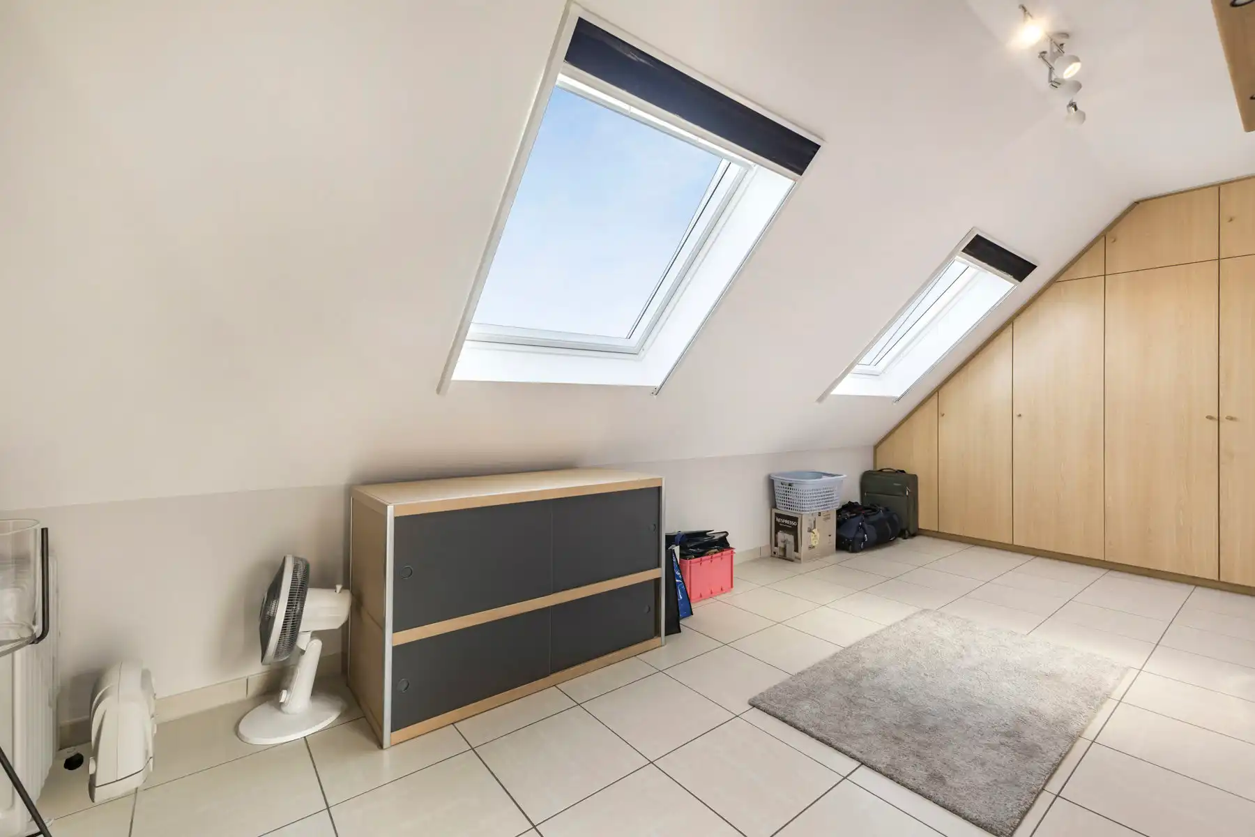 Appartement met 2 slaapkamers, 2 autostaanplaatsen en balkon foto 14