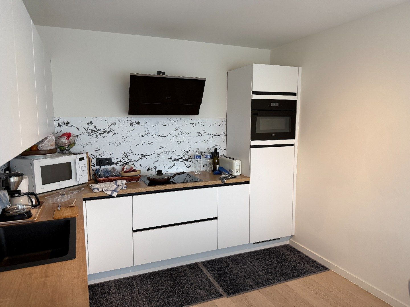 Volledig vernieuwd appartement in centrum Zwijnaarde foto 8