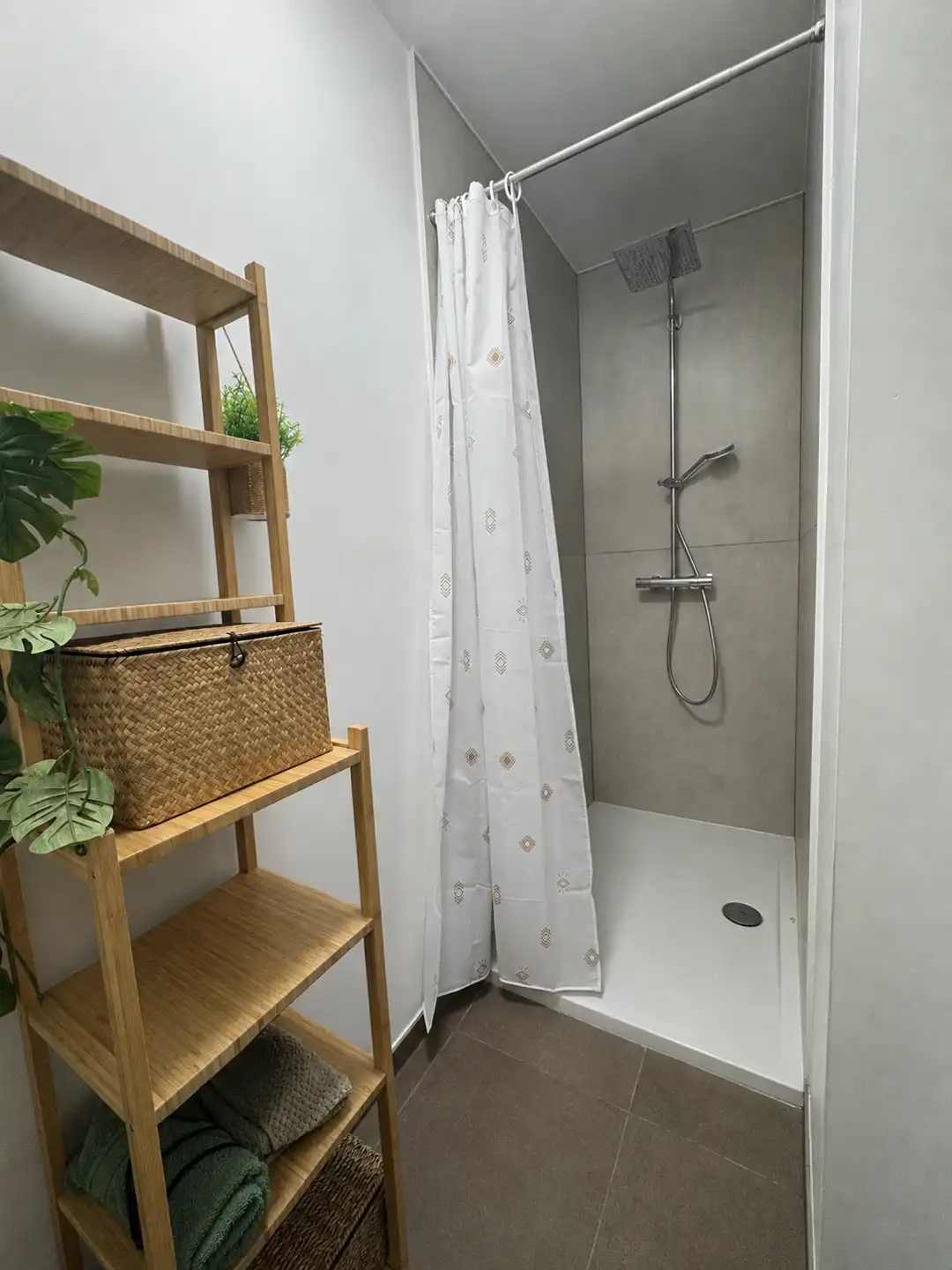 Ruime instapklare woning met garage en open zicht op 1849m². foto 29