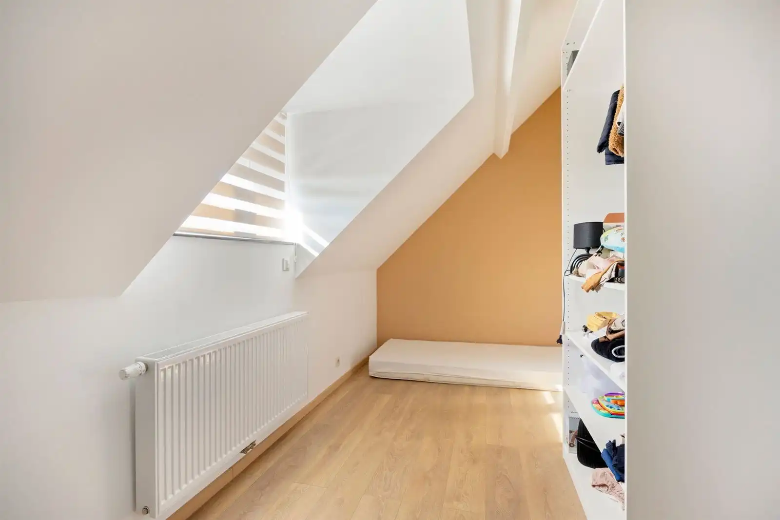 Zeer ruime woning met mogelijkheden privé/beroep foto 25