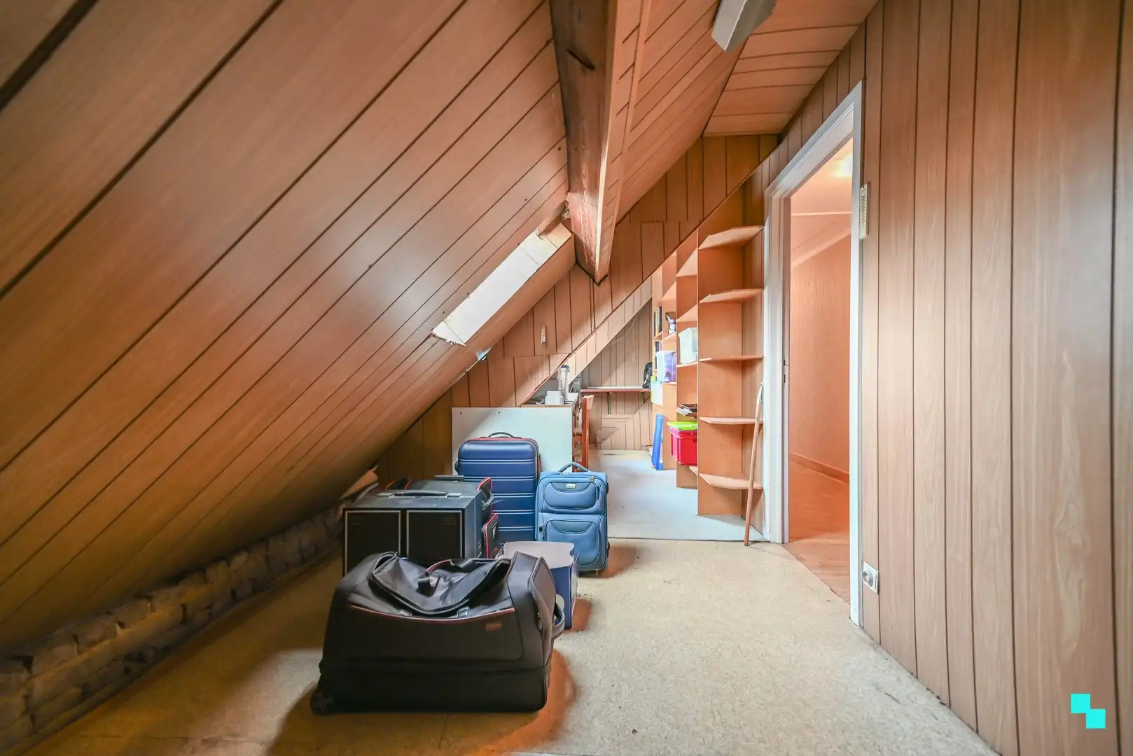 Bijzonder ruime handelswoning in centrum Lendelede foto 17