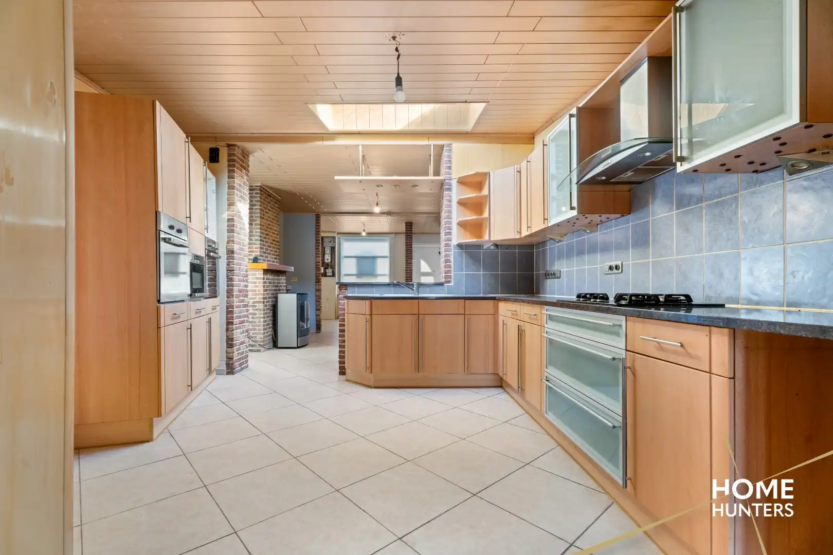 Praktische woning met 2 slaapkamers en uitgestrekte tuin in het rustige Wijtschate foto 7