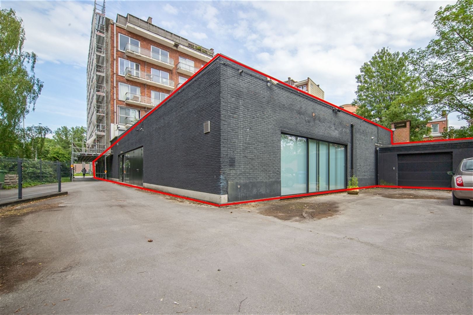 Gelijkvloers kantoor met parking te koop foto 16