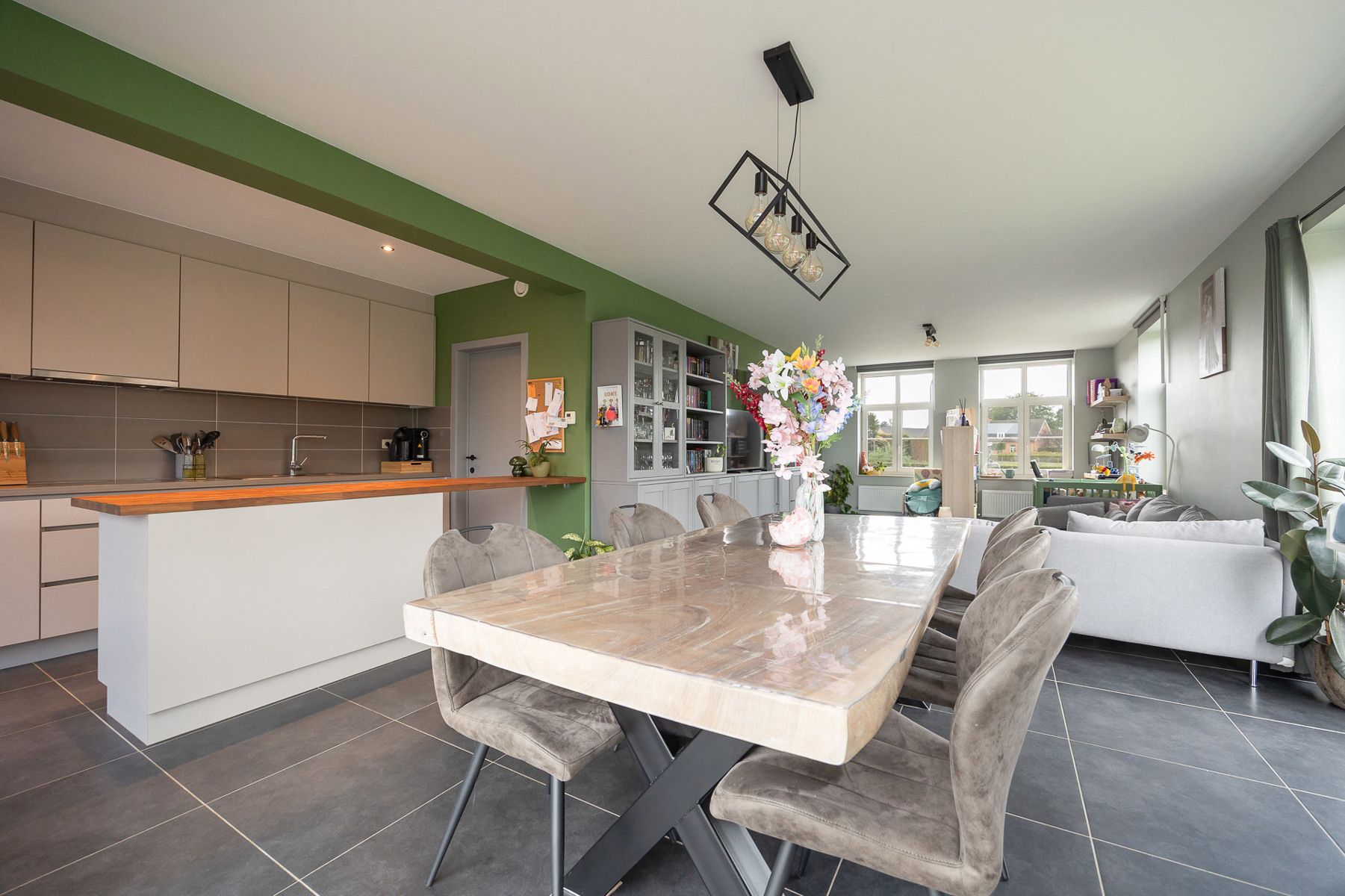 HOB met 3slk op 590m2 grond foto 7