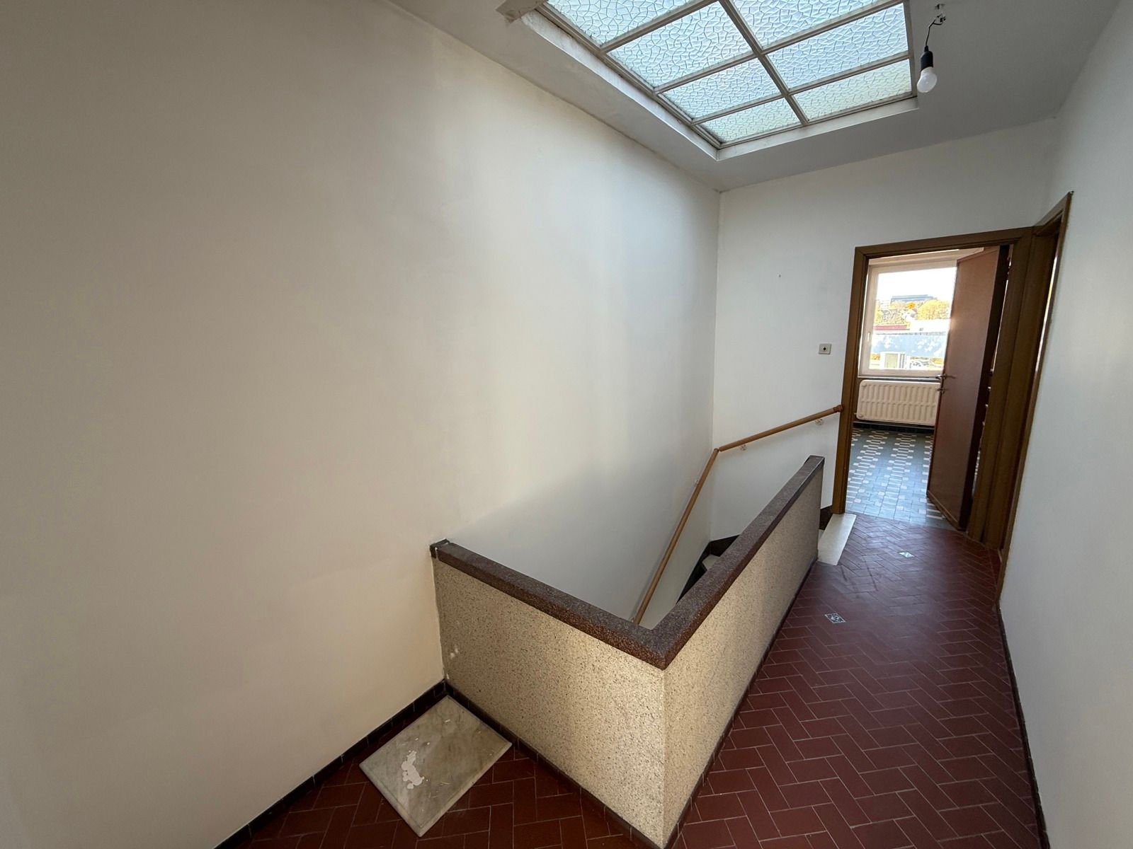 Goed gelegen woning met vier slaapkamers foto 12
