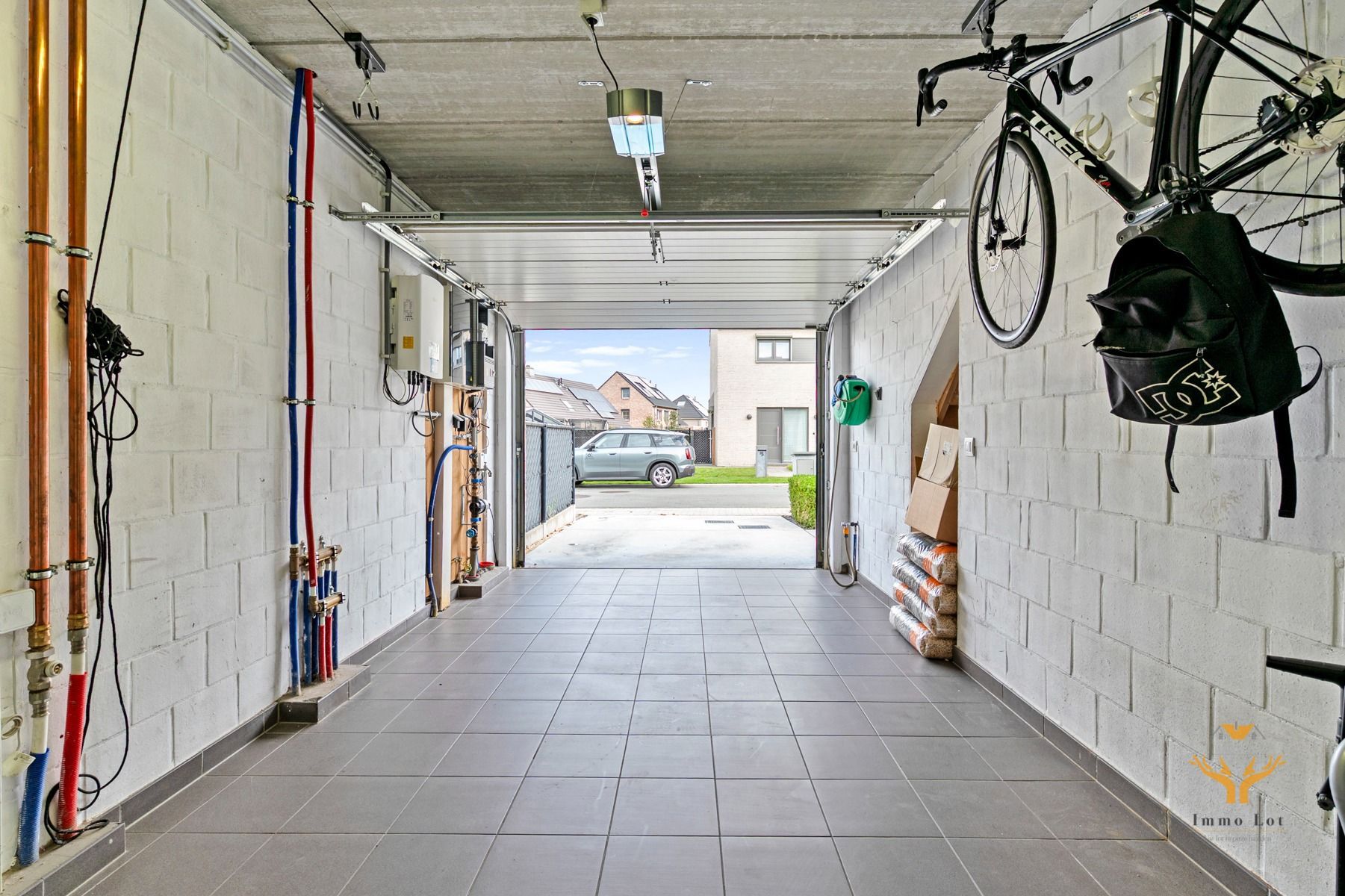 Instapklare woning met moderne afwerking en tuin foto 9