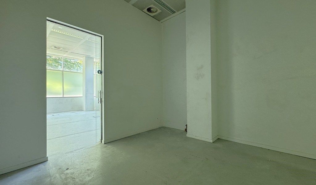 Gelijkvloers kantoor te huur in  "Rubens Building" te Berchem foto 13