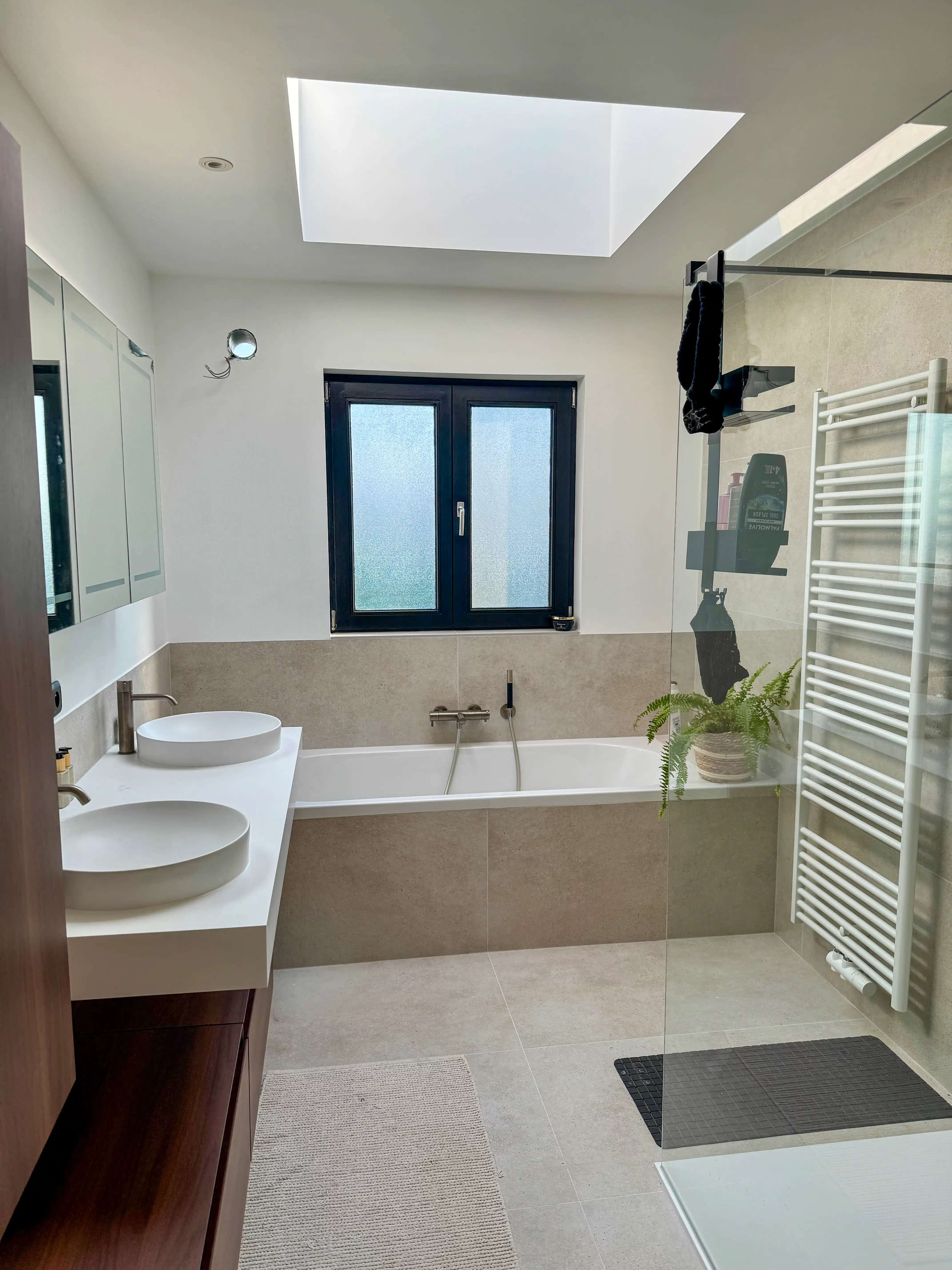 Woning met magazijn/loods foto 8