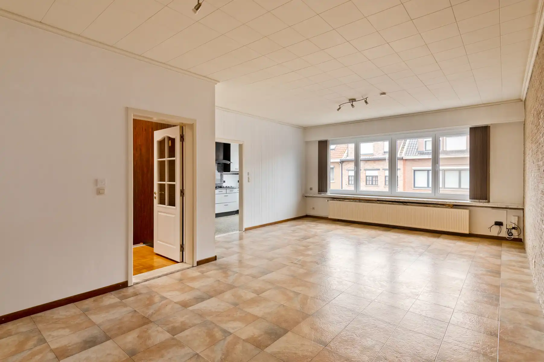 Gelijkvloers handelsruimte met koer én woonst op verdieping foto 15