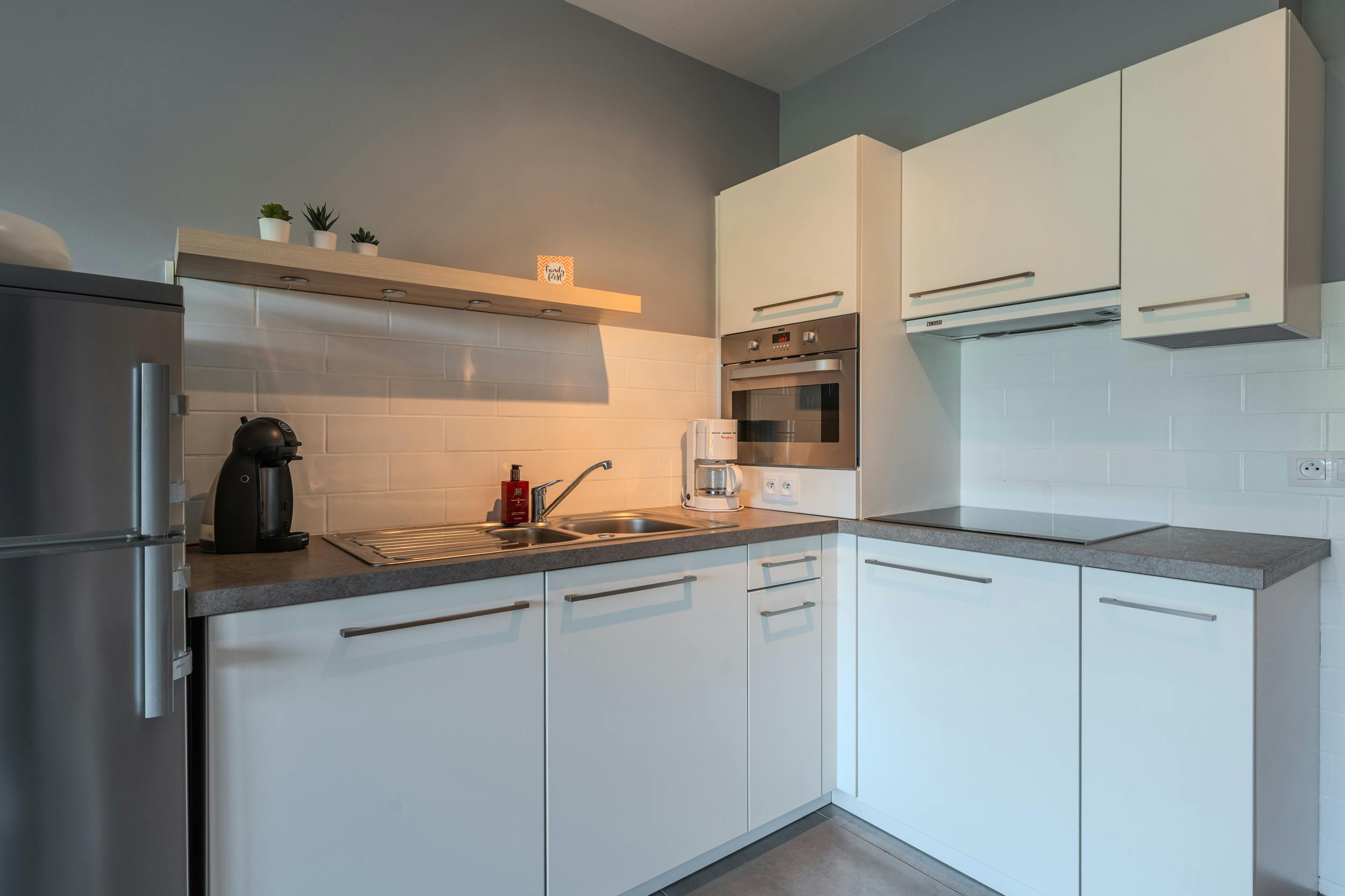 Instapklaar gelijkvloersappartement met zongerichte tuin! foto 7
