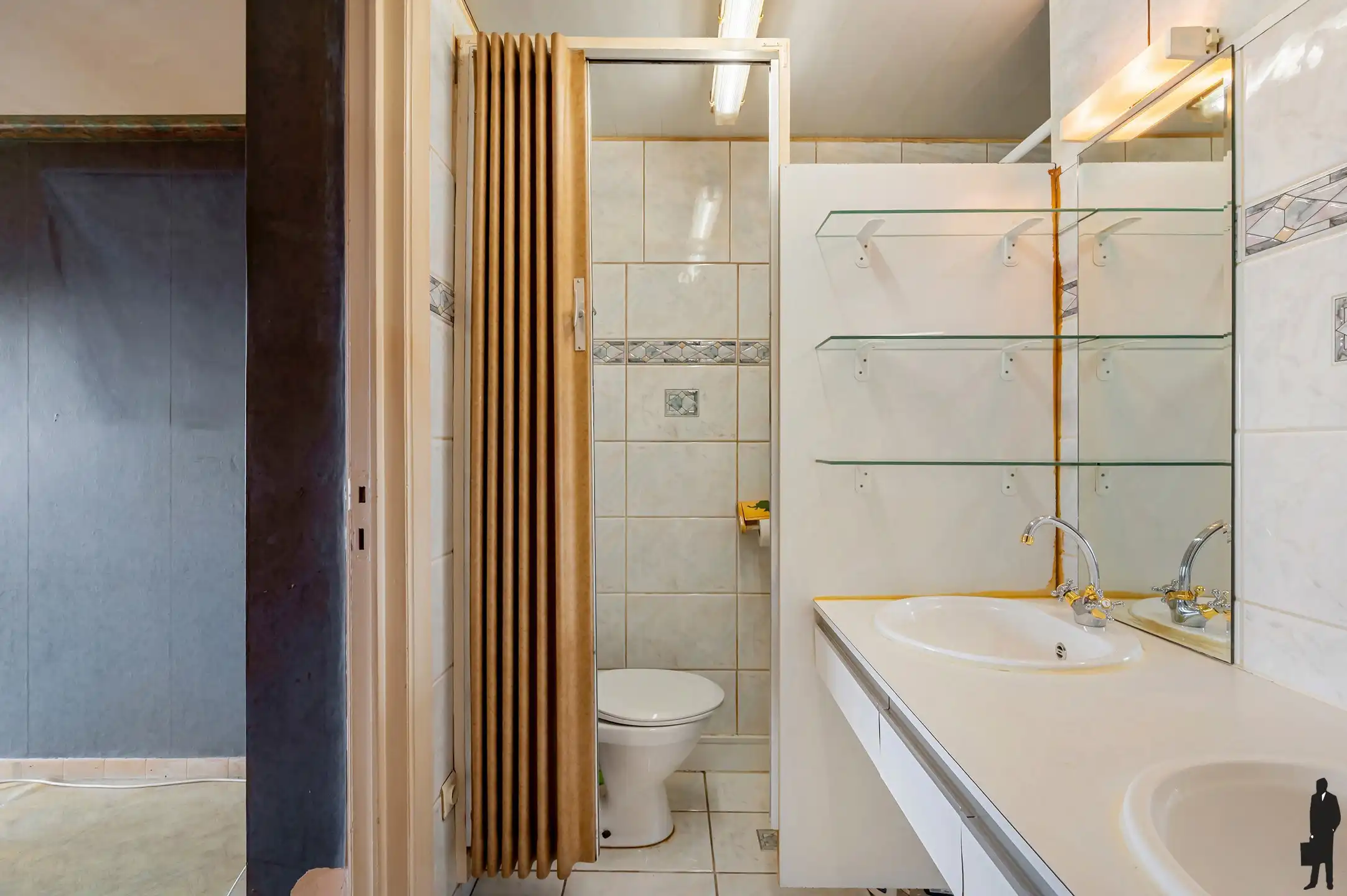 Ruim drie slaapkamer appartement te koop foto 11