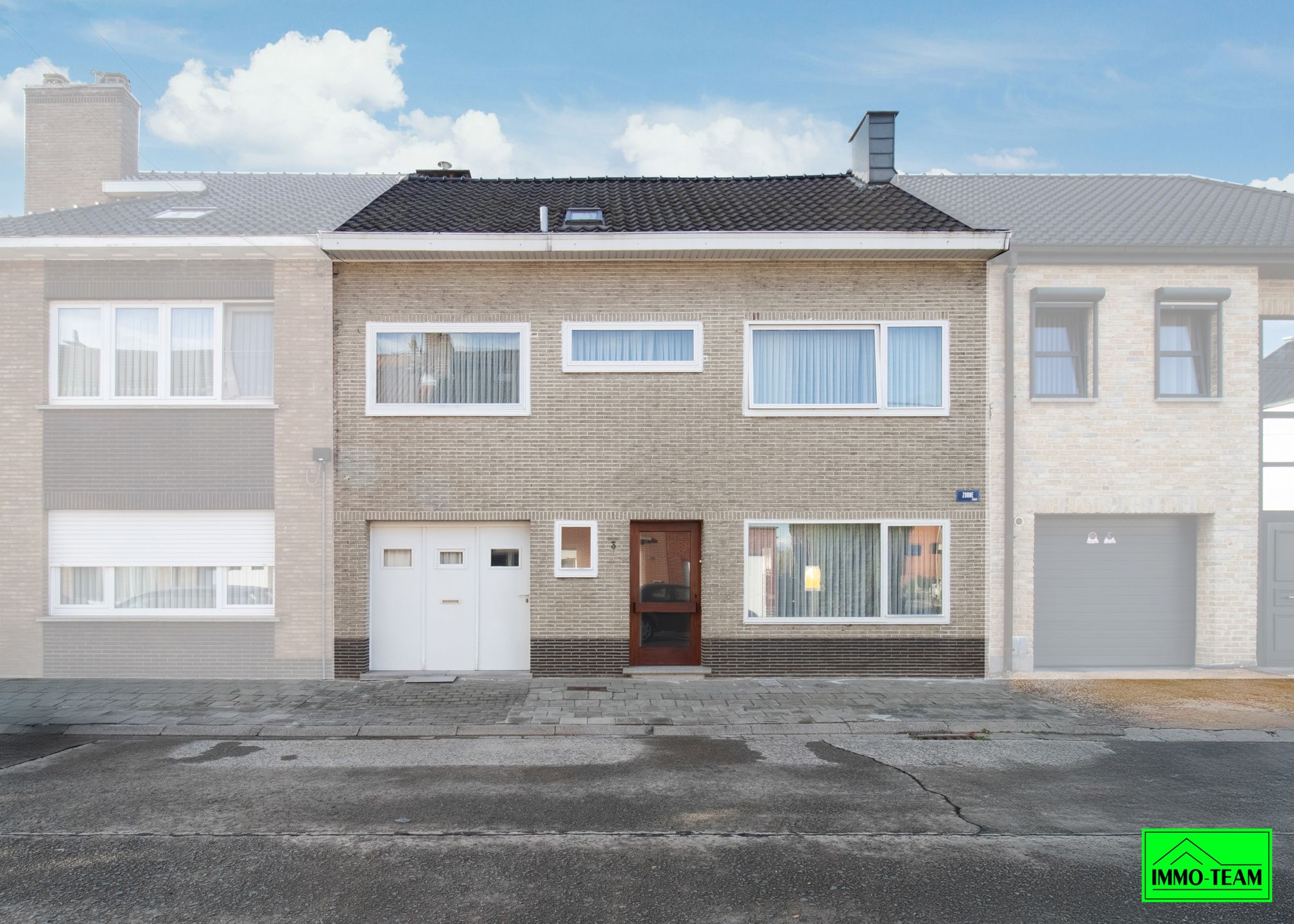 Hoofdfoto van de publicatie: Ruime gezinswoning met tuin en garage in Denderleeuw