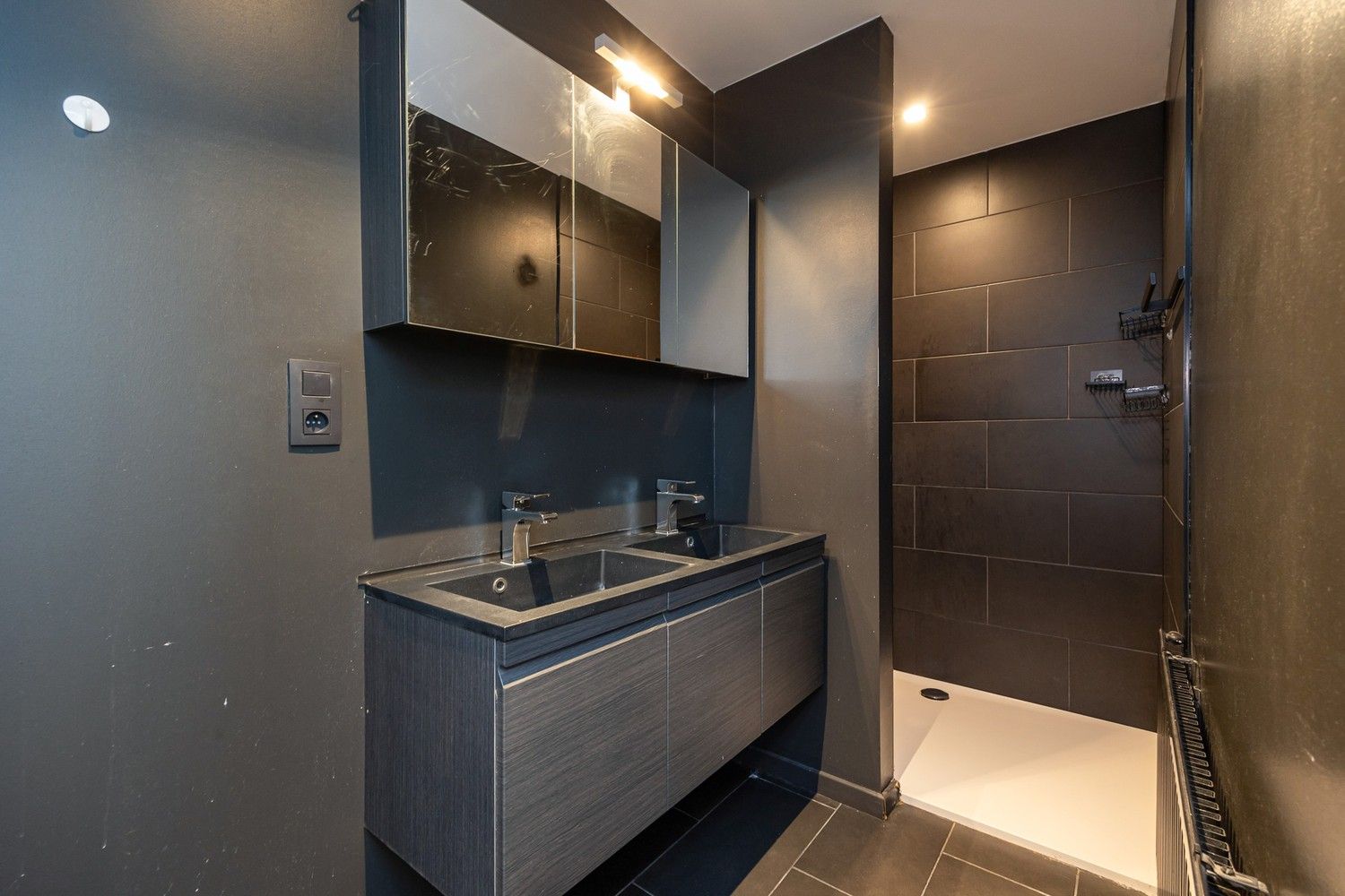Lichtrijk 1-slaapkamerappartement in gegeerde Pulhofwijk van Berchem foto 7